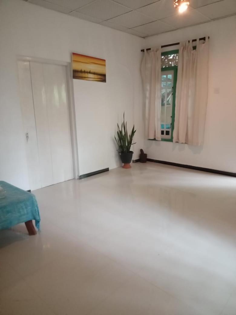 Hiriketiya Mahi Surf Apartment ดิคเวลลา ภายนอก รูปภาพ
